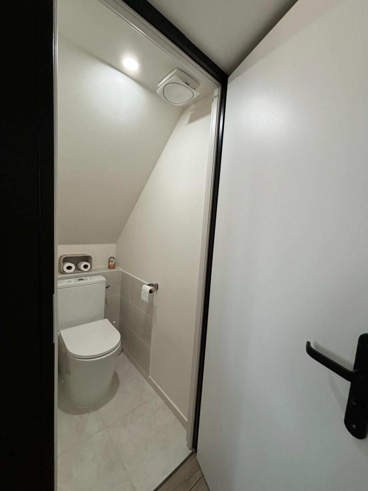 Tiny Room Лангр Екстер'єр фото